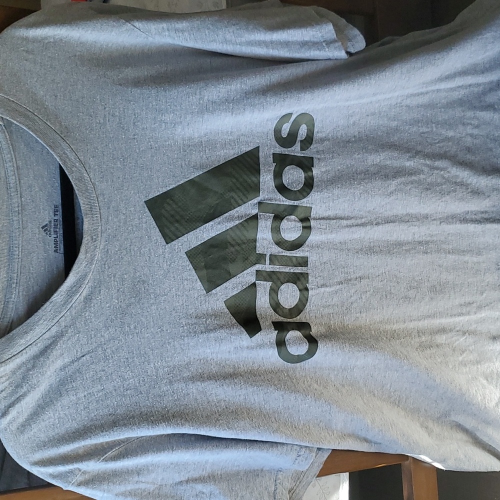 Adidas T-Shirt - Picture 4 of 5